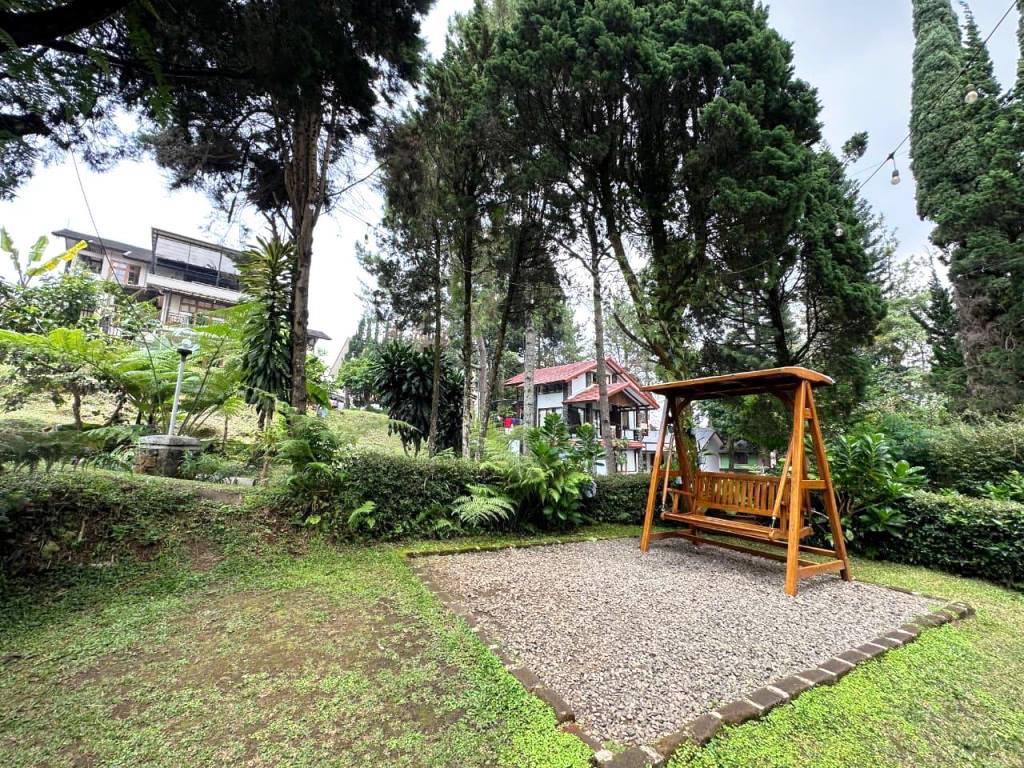 Villa Waterfall - Image 21