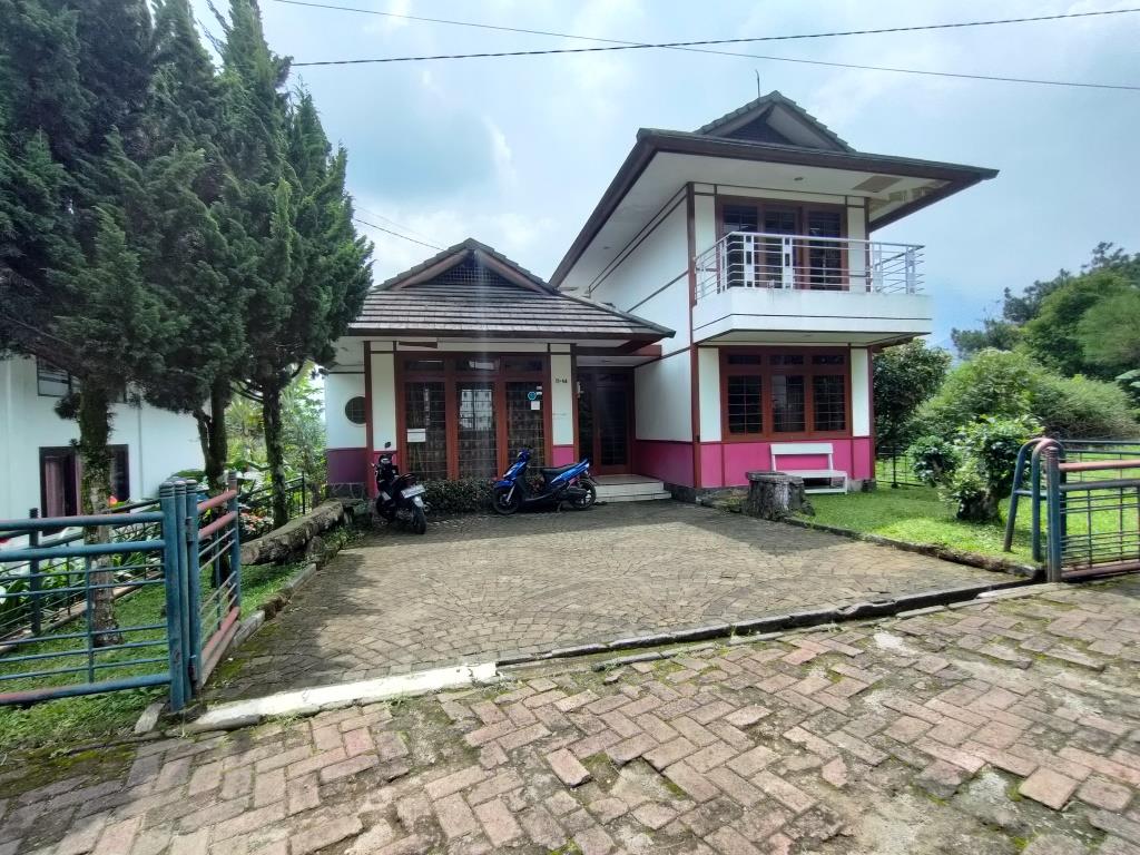 VILLA SAKURA LEMBANG